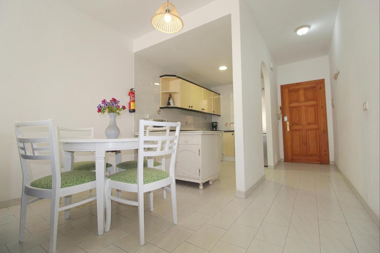 Carihuela Beach Apartment, 2Nd Line 토레몰리노스 외부 사진